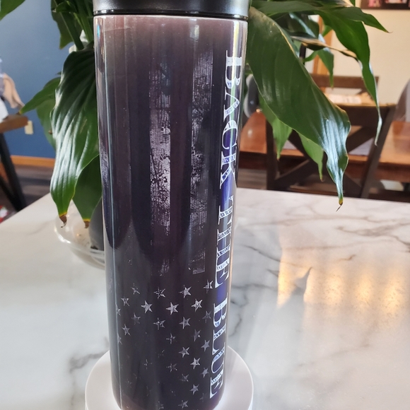 BACK THE BLUE 30oz Tumbler with duo lids 🎉sale - Picture 4 of 9